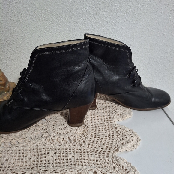 John Fluevog Operetta Giulia Booties Black Boots - Picture 11 of 16